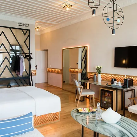 스칼라 데 파로 5*